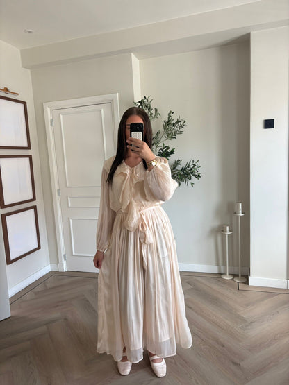 Flowy ruffle dress - crème