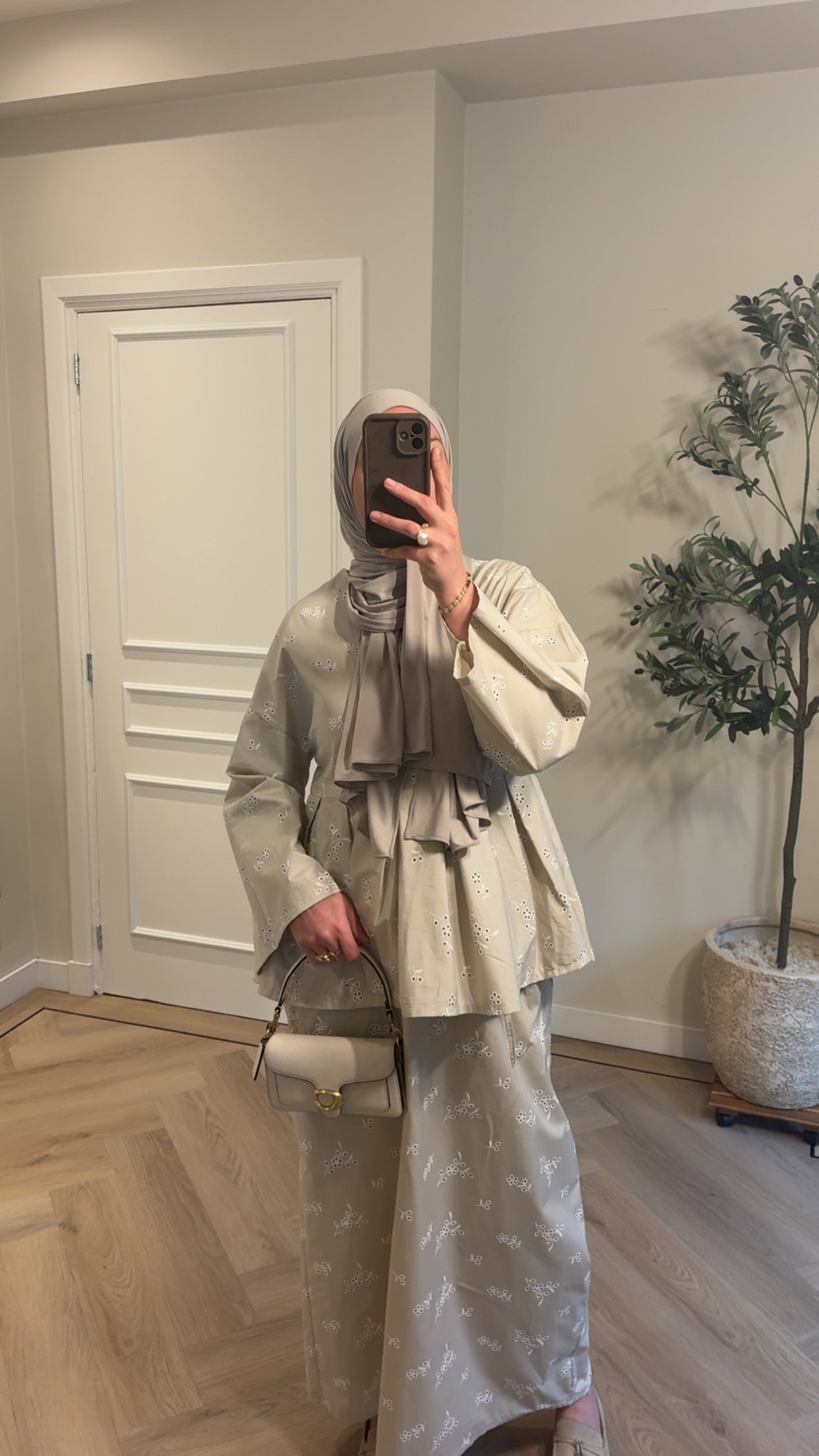 Broderie set