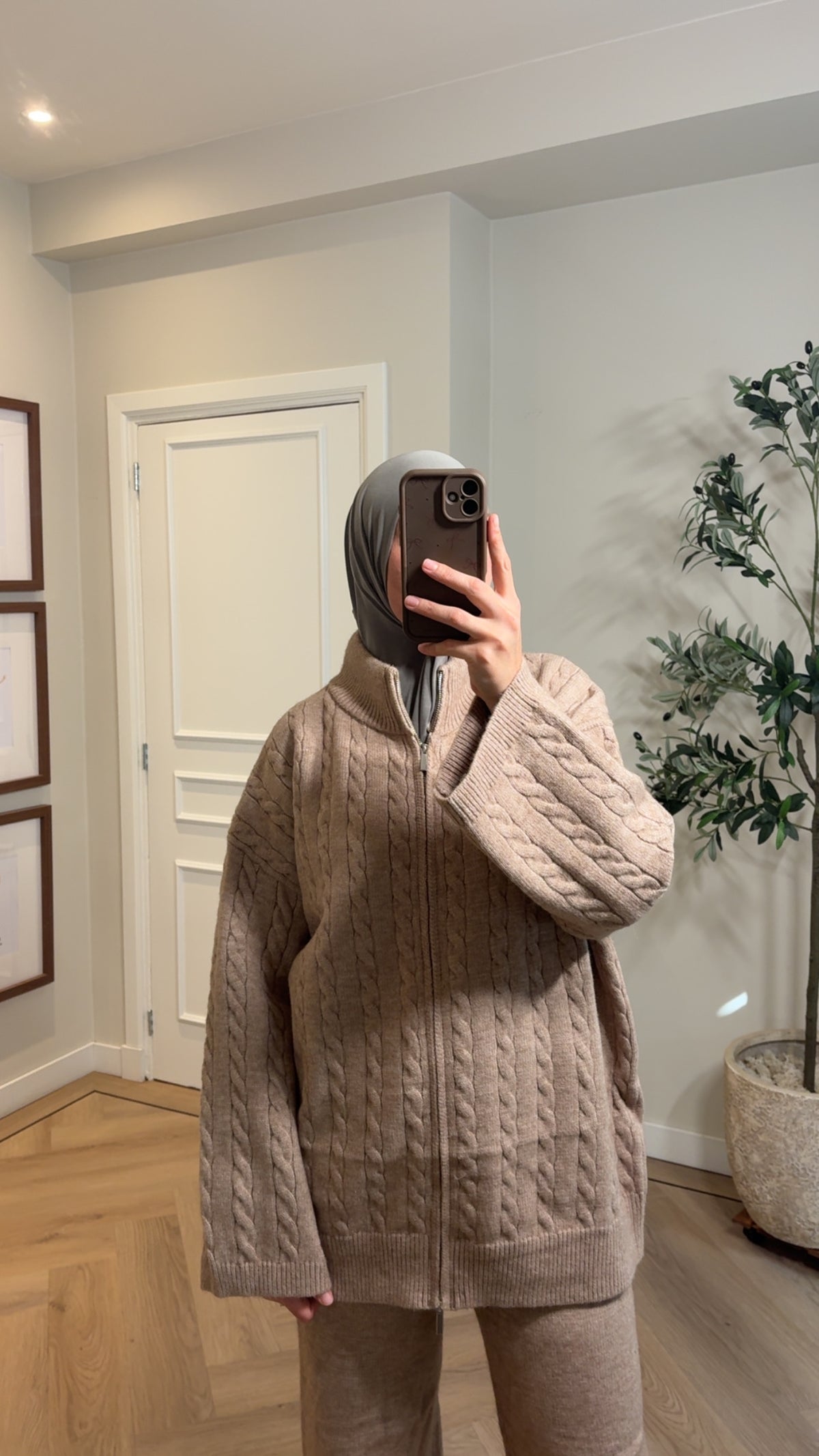 Twinset - taupe