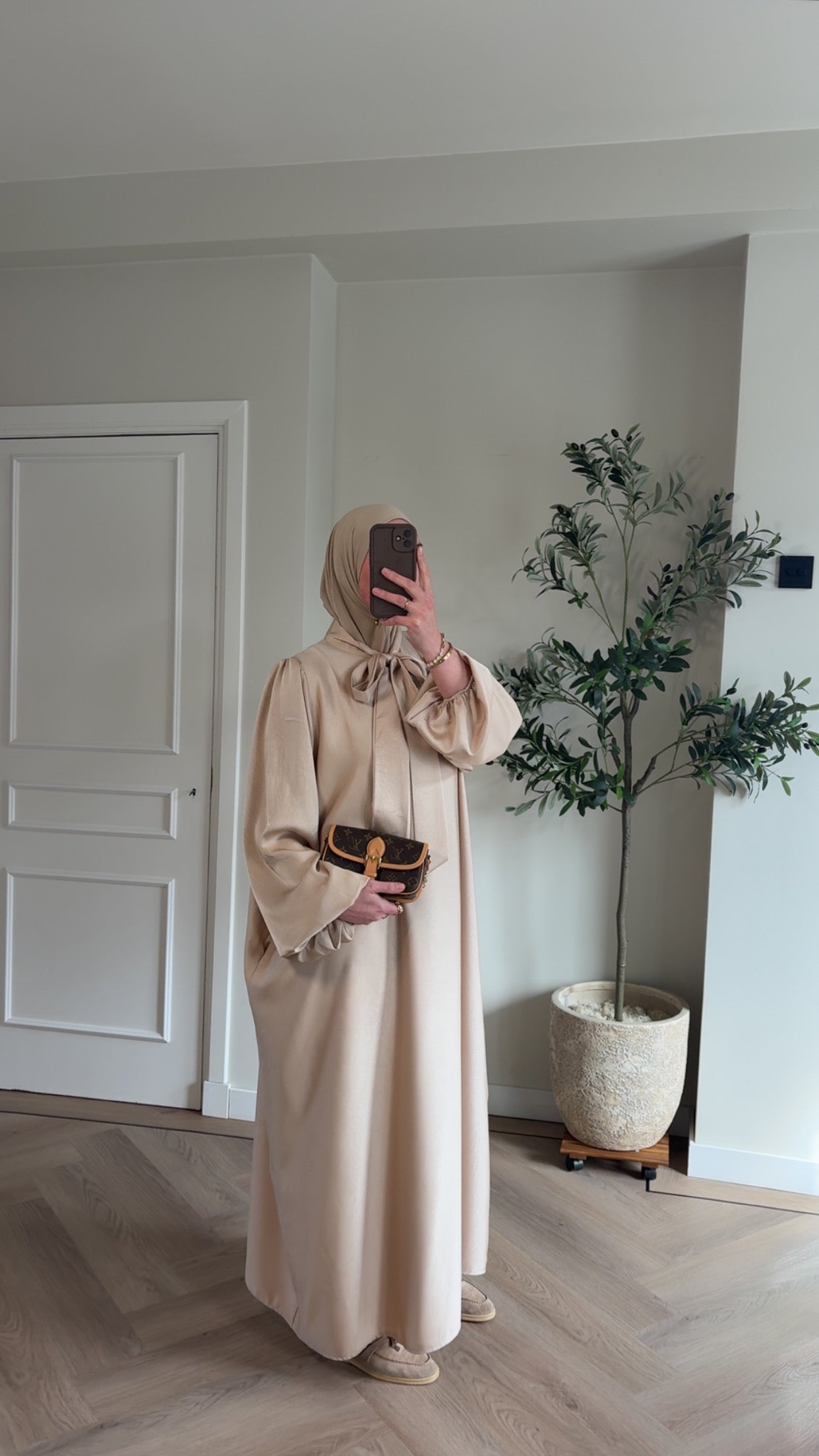 Satin bow dress - beige