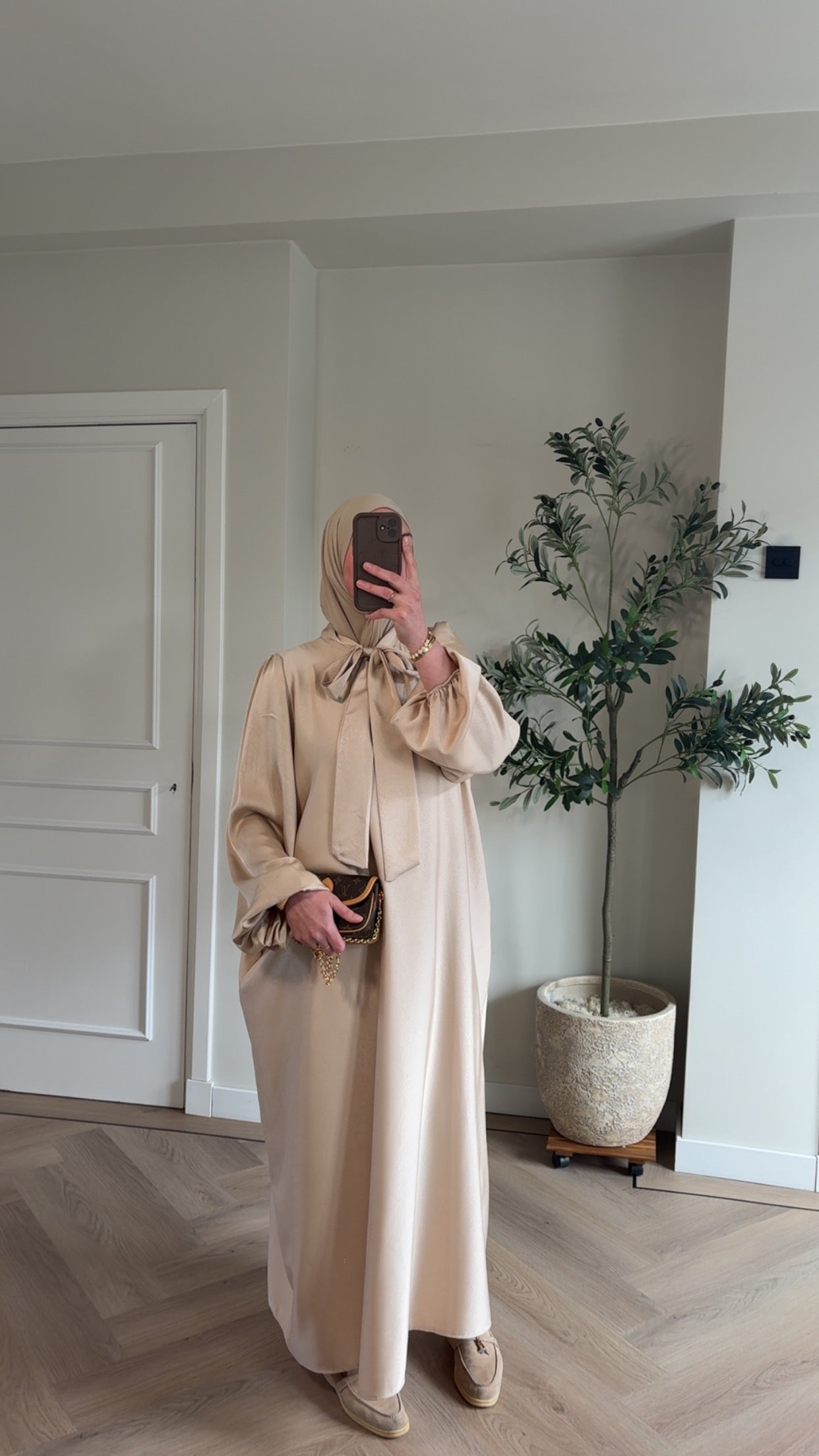 Satin bow dress - beige
